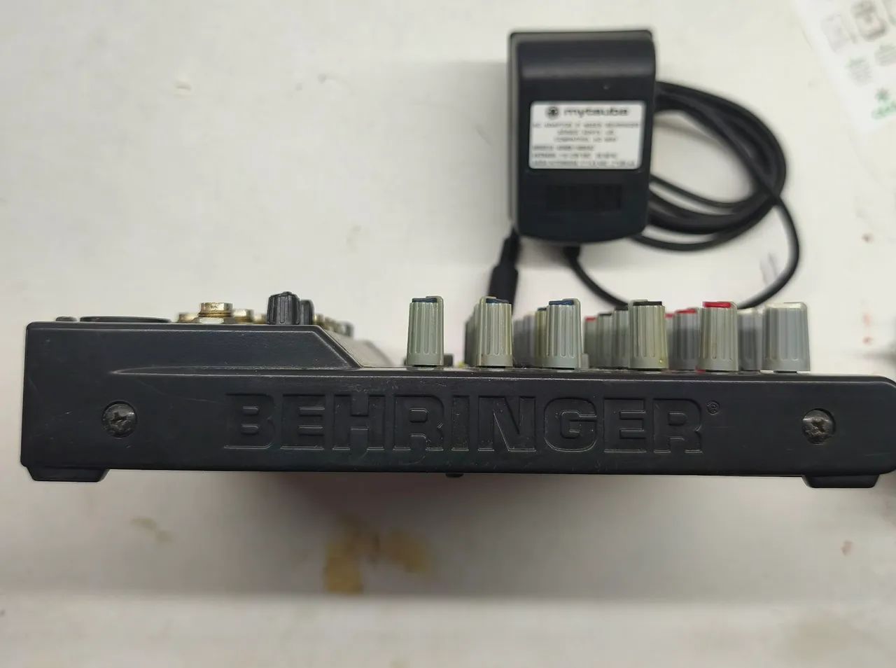 MESA DE SOM BEHRINGER POUCO USO - Foto 4