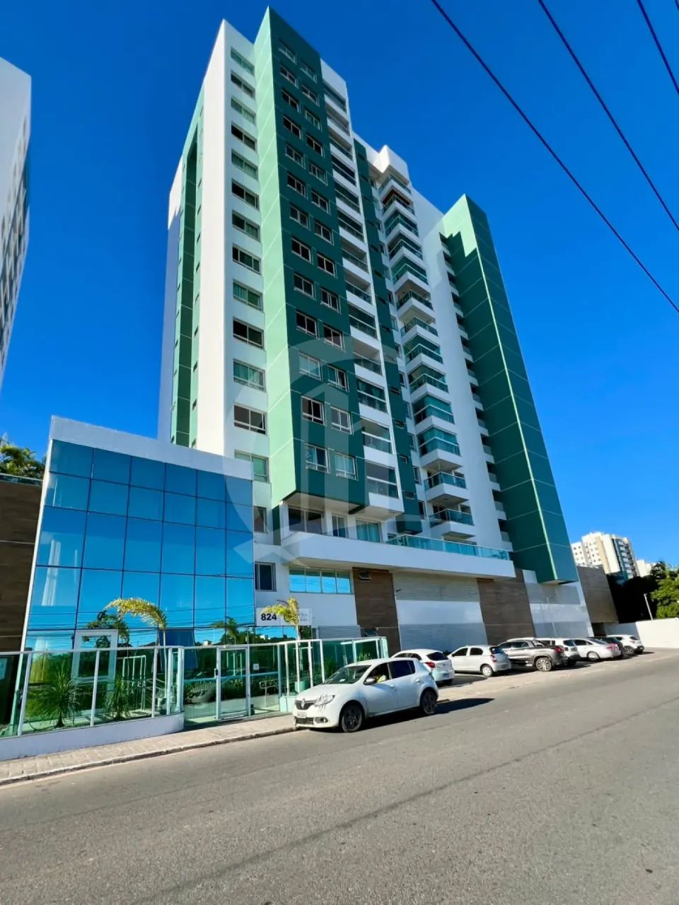 Apartamento com 67 m², suíte e condomínio com lazer completo na Atalaia