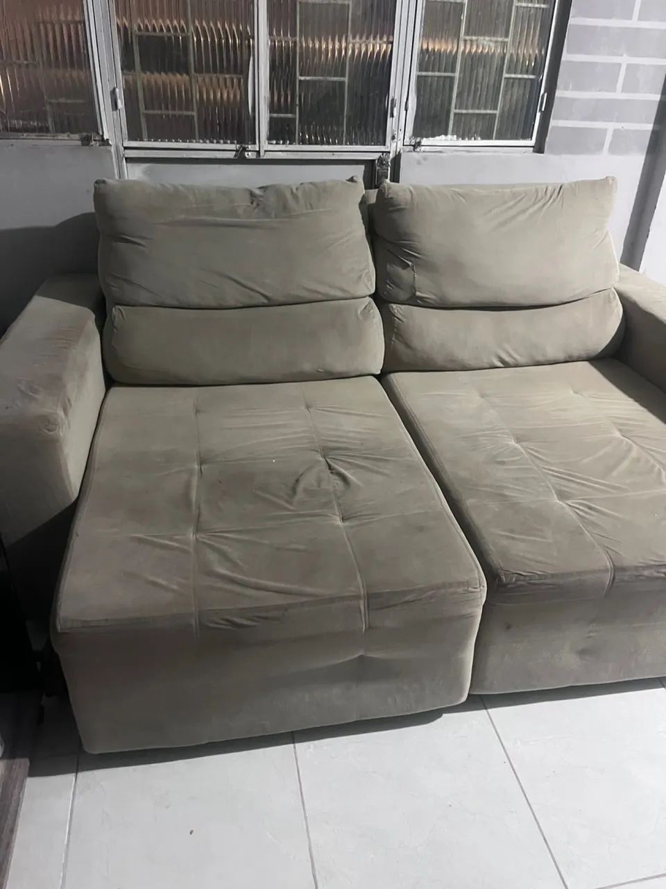 Vendo sofá retrátil reclinável 