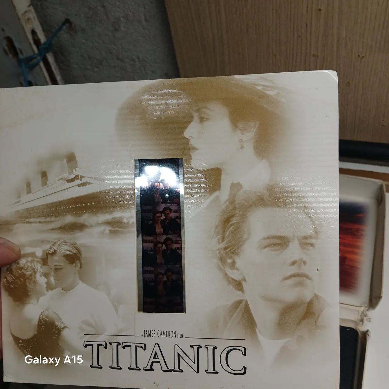 Vendo um kit fitas VHS original do filme titanic mais fotos  - Foto 4