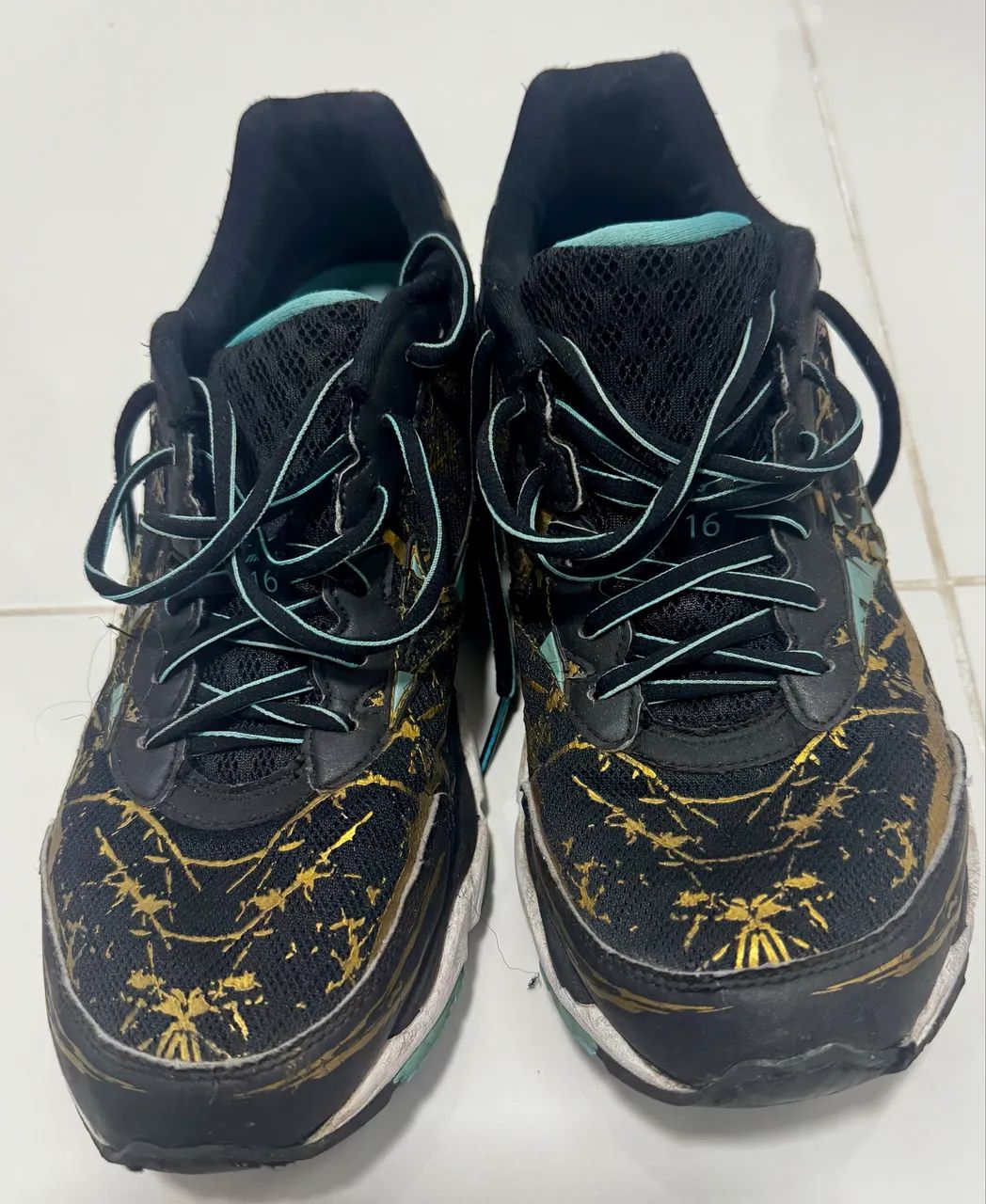 Mizuno Tennis Shoes