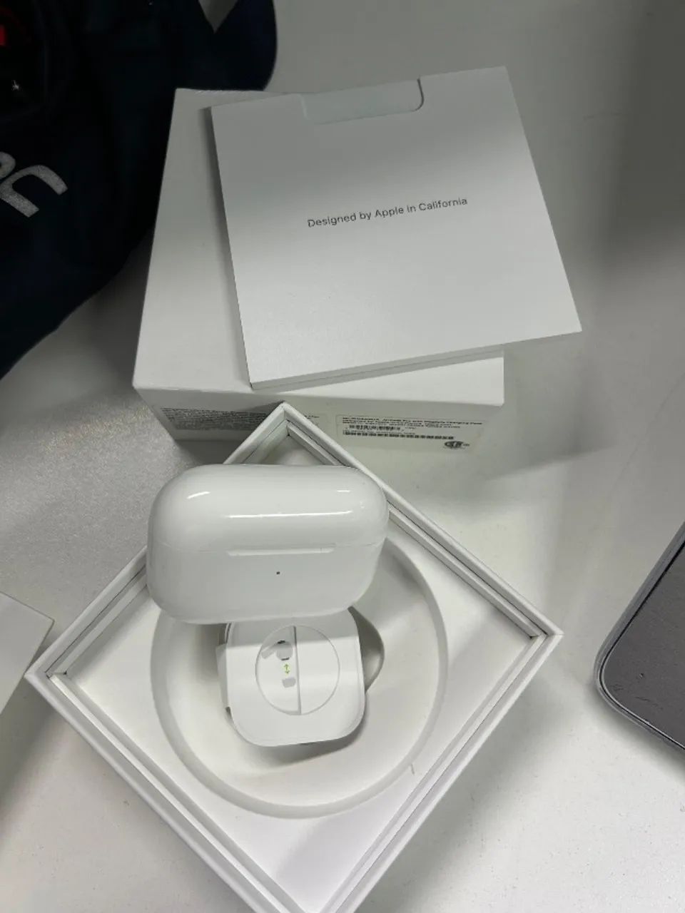 AirPods Pro 3 - Foto 2