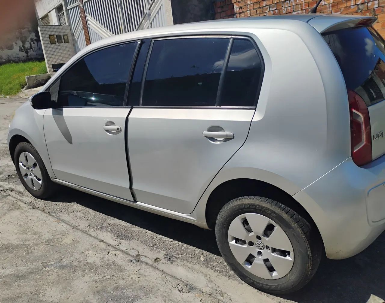 Volkswagen Up! 2015