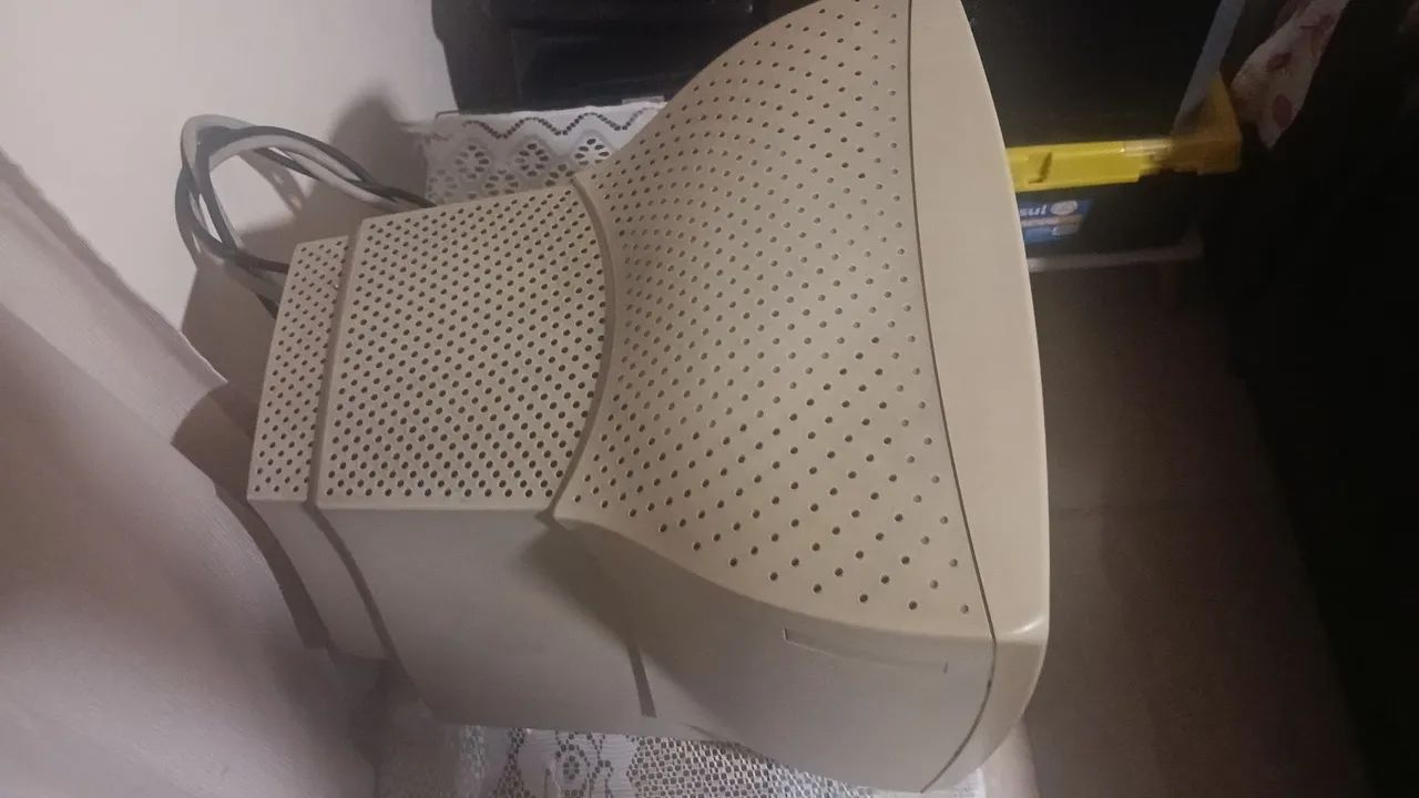Monitor Philips CRT 15", Usado Modelo 105S19/48B - Foto 5
