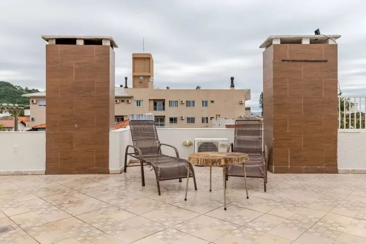 Casa a 3 Quadras do Mar em Canasvieiras - Foto 4