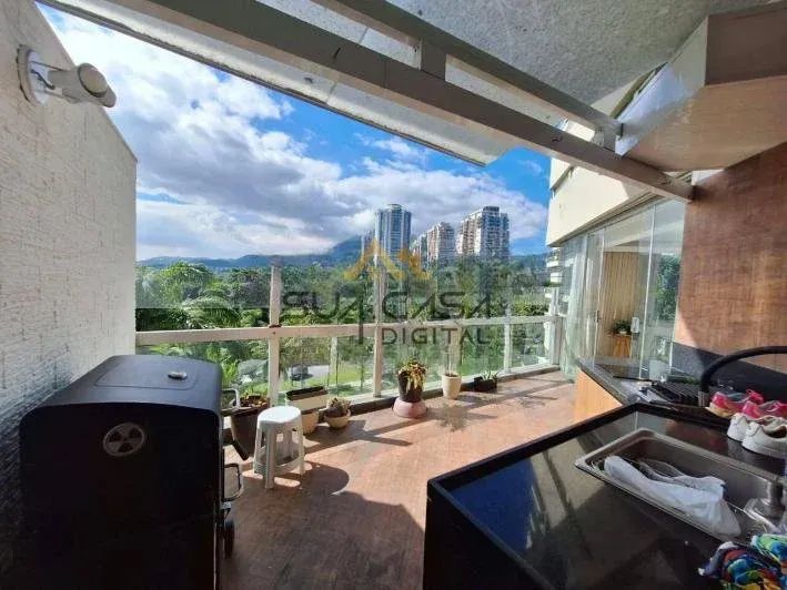 Excelente apartamento à venda na Avenida Lucio Costa, Barra da Tijuca REF: AP0125