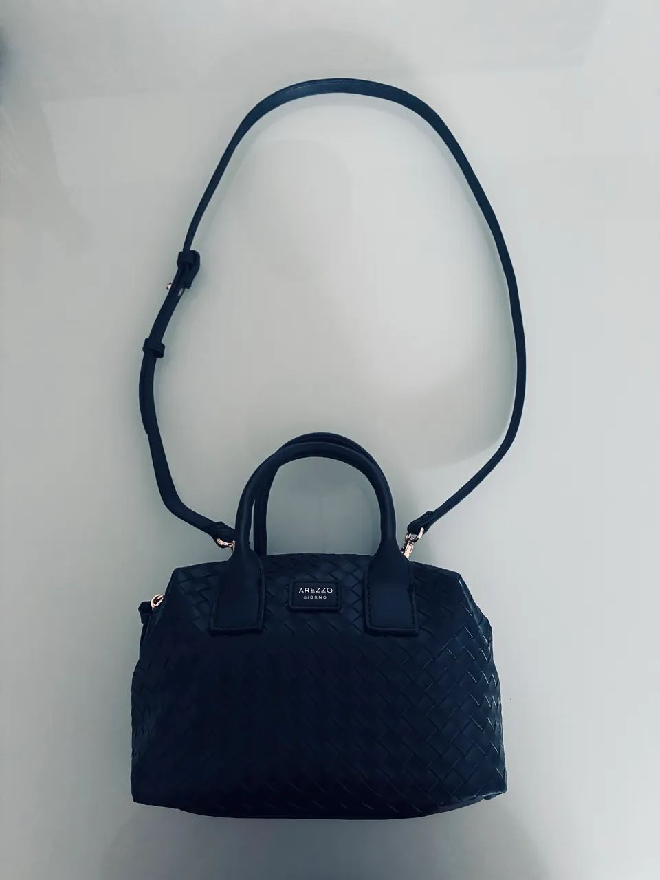 Bolsa Arezzo preta pequena 
