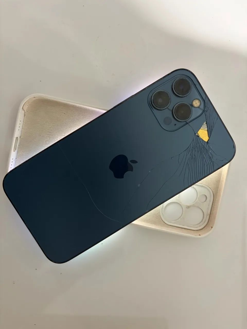 iPhone 12 Pro Max Azul - com detalhes - Foto 5