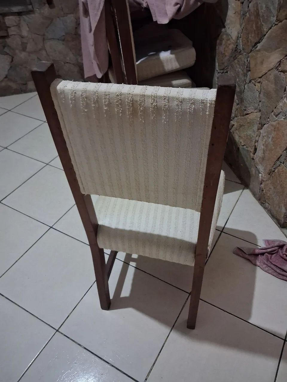 Mesa e 4 cadeiras de jantar - Foto 2