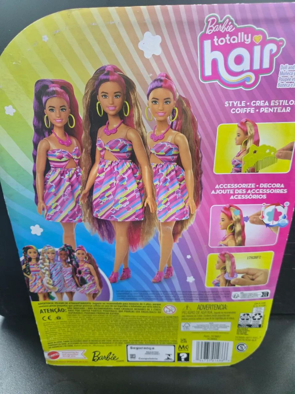 Boneca Barbie Totally Hair Cabelos Coloridos Mattel - Foto 2