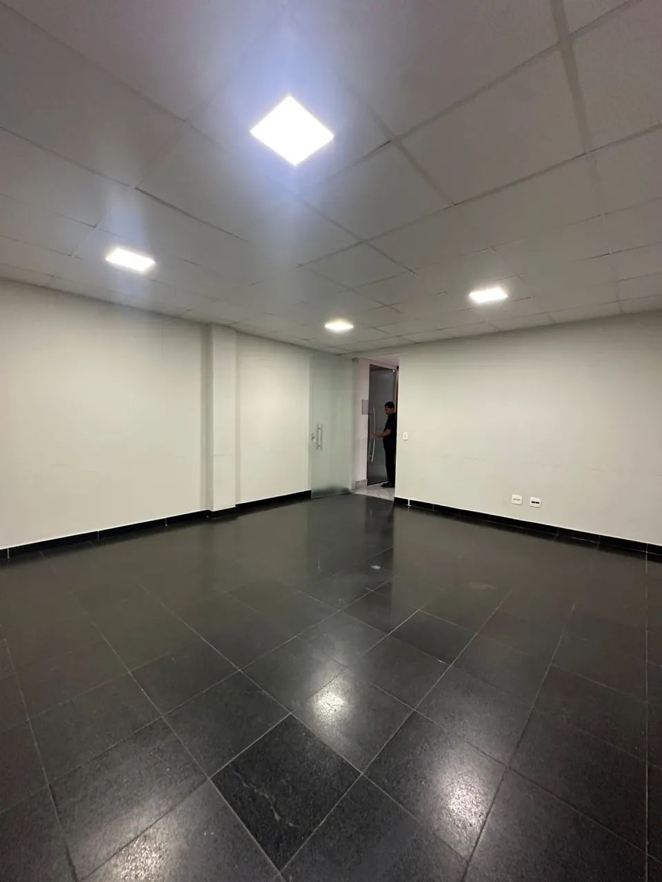 Conjunto de 3 Salas Comerciais Modernas com 119m2 no Coração do SIA  Ideal para a sua Emp - Foto 5
