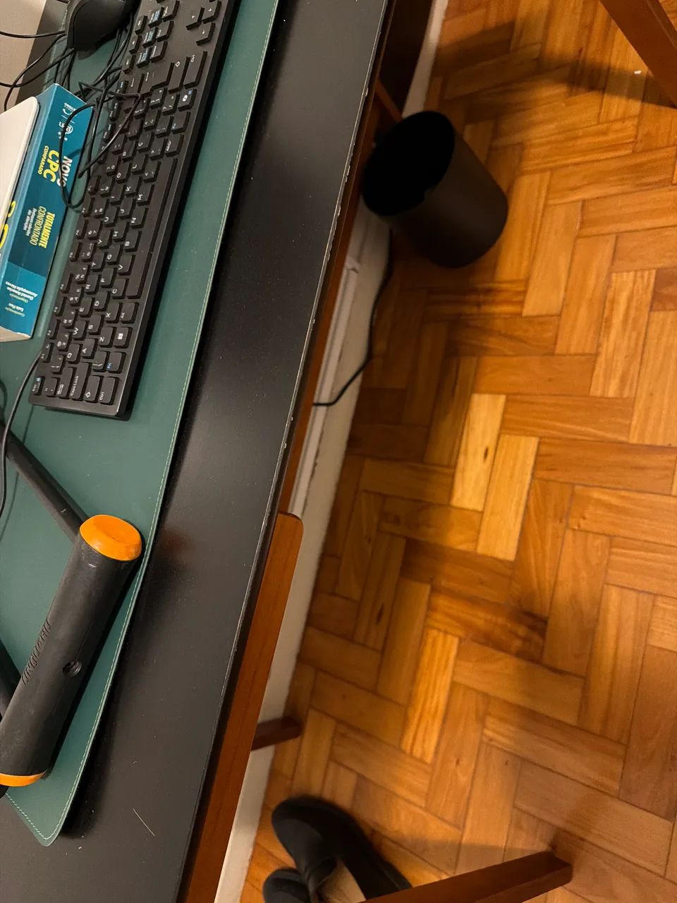 Conjunto mesa e estante escritório  - Foto 4