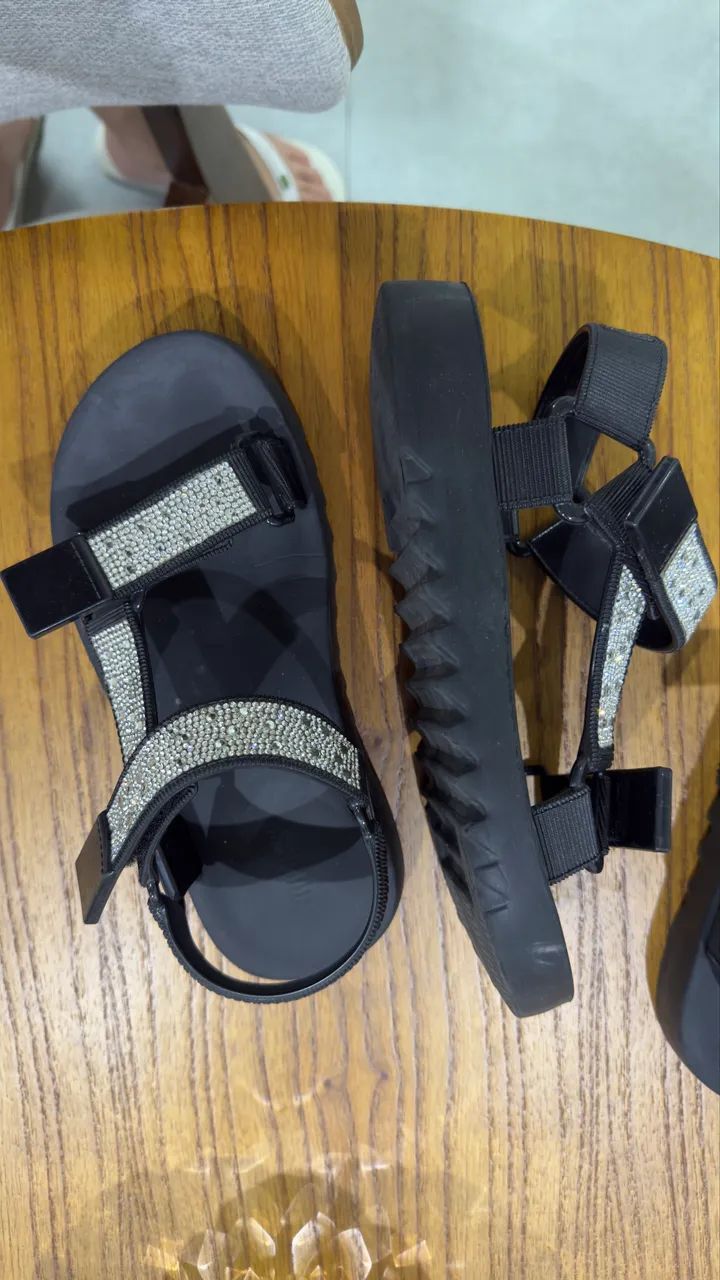 2 pares de Melissa n° 34 e n° 35 - Foto 3