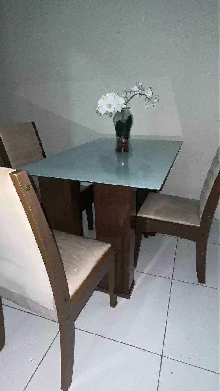 Mesa com 4 cadeiras  - Foto 3