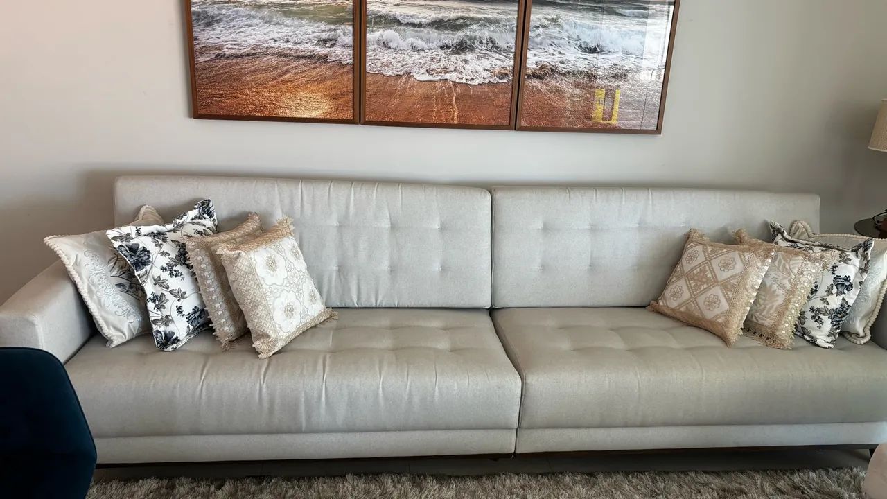 Sofá luxuoso seminovo branco