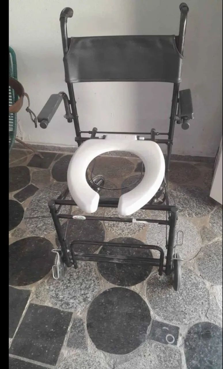 Vendo cadeiras de rodas  - Foto 3