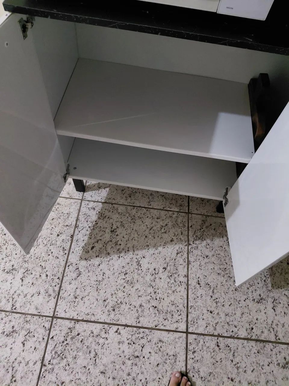 Vende-se armário 8 portas, de aço,  Itatiaia (novo) - Foto 5