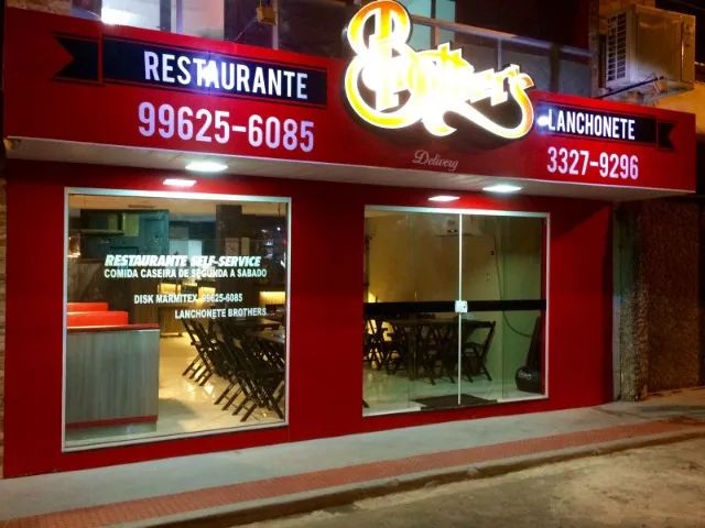 RESTAURANTE COM PAINEIS SOLARES EM MARIA ORTIZ