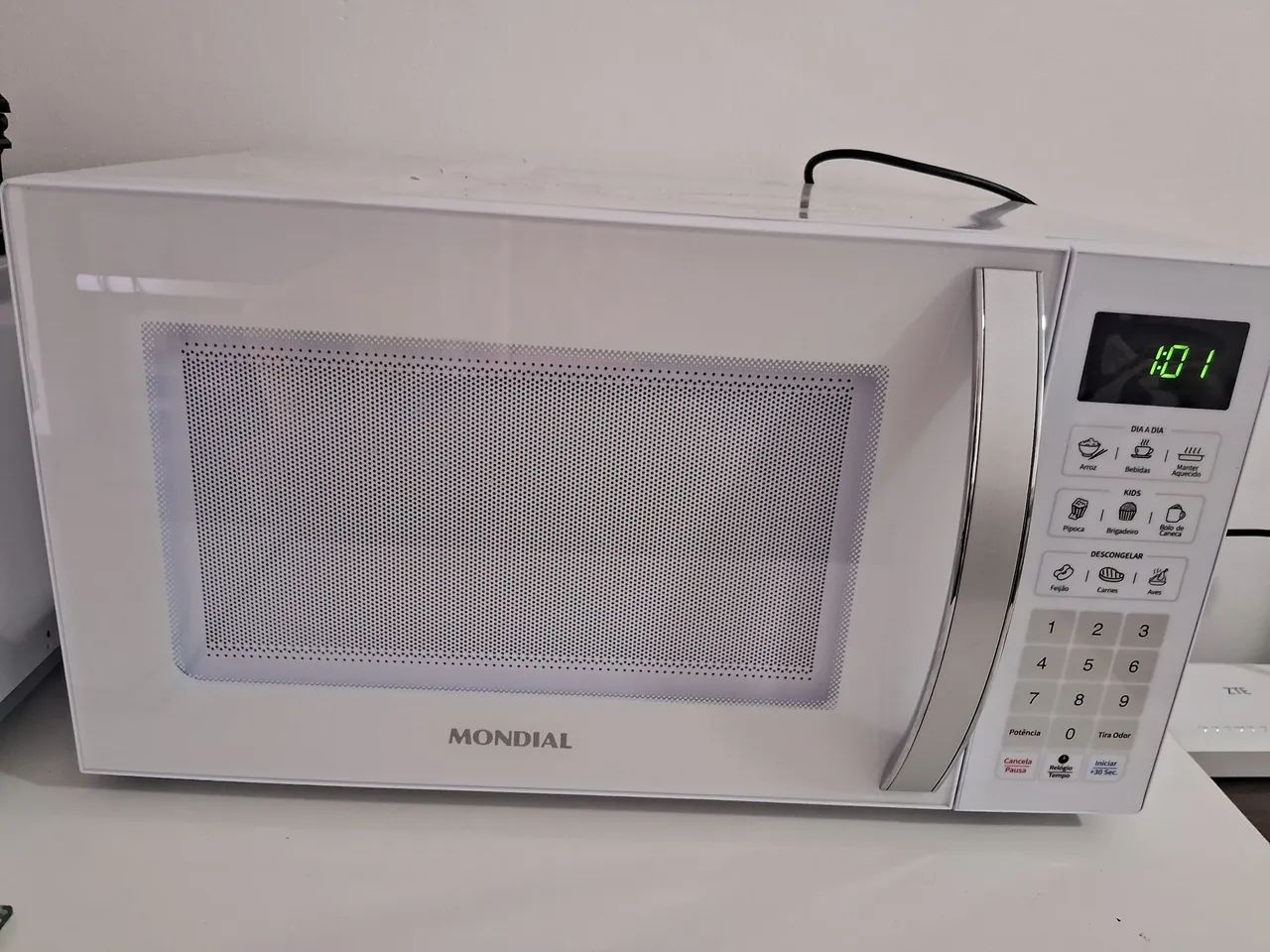 Vendo microondas marca mondial, novo , cor branco falar com Rosângela watsap * - Foto 3