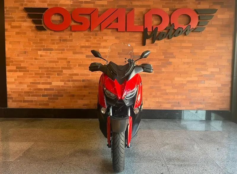 YAMAHA XMAX 2024 - Foto 4