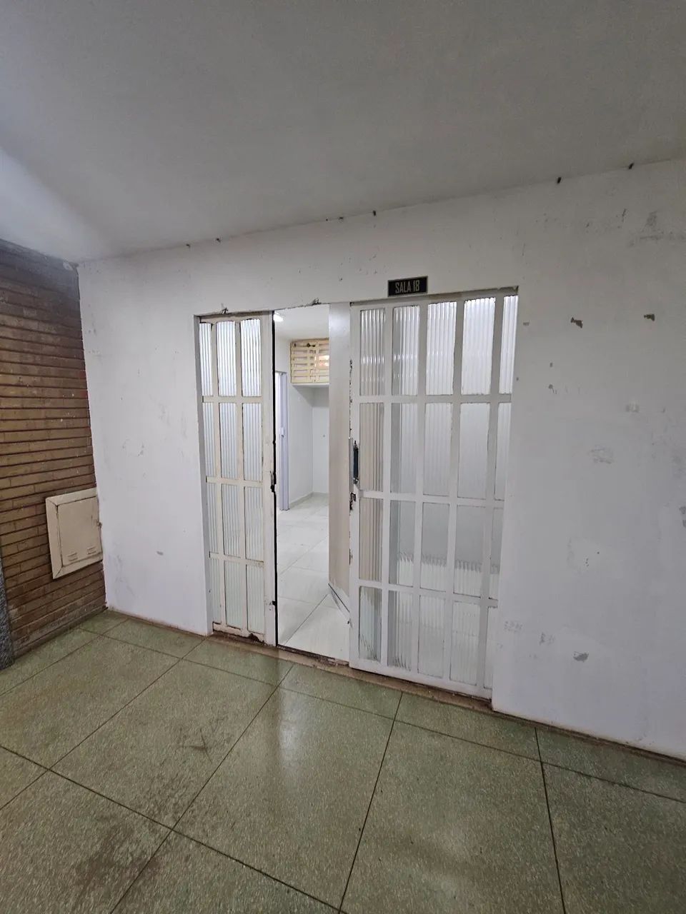 Aluga-se Sala comercial no setor comercial sul!! - Foto 4