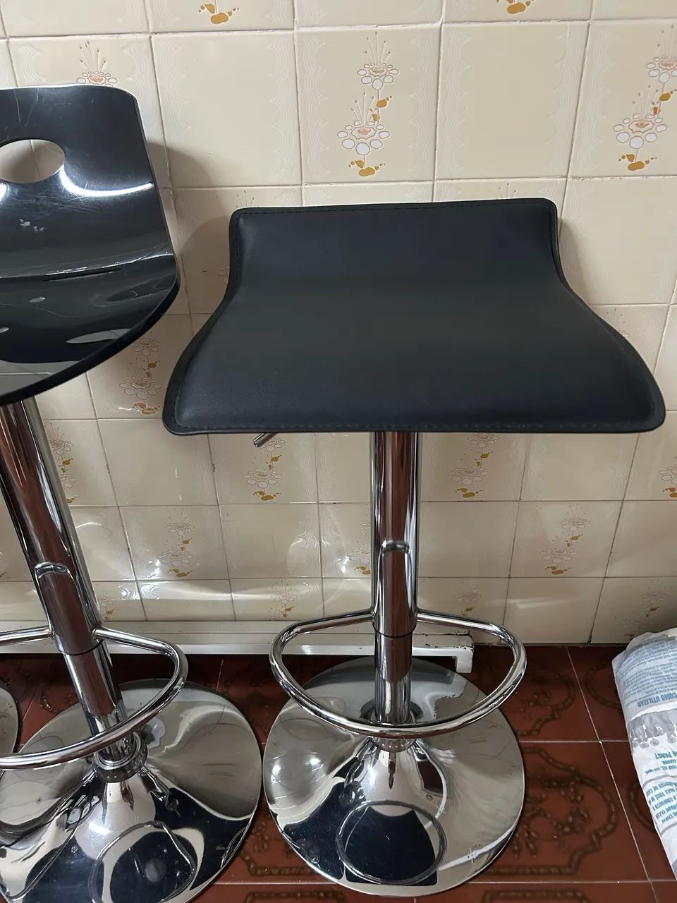 3 Banquetas altas para balcão - preta  - Foto 5