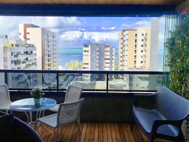 Cobertura na 1 quadra da praia.! 4 amplas suítes.!