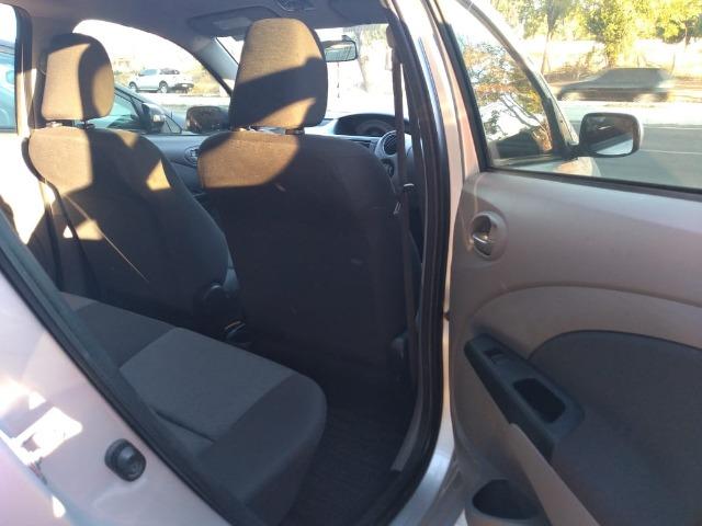 Etios 1.5 XLS Sedan 2013 - Foto 10