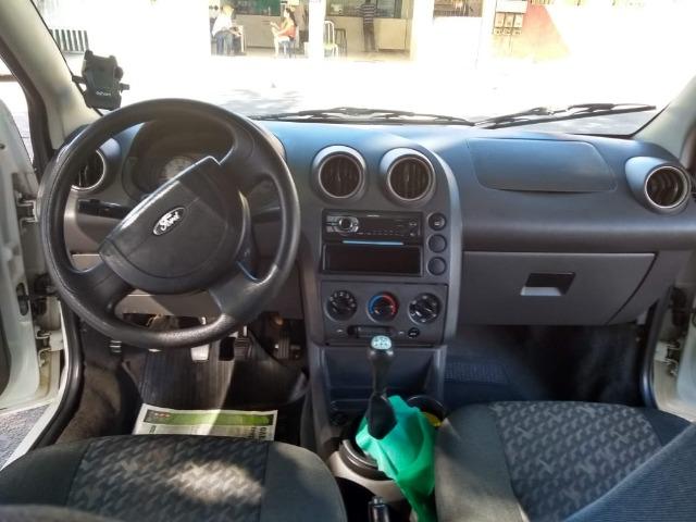 Ford Fiesta Hatch 2003 1.6 completo - Foto 7