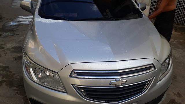 Onix 1.0 Flex 2014 completo 60km (GNV) muito conservado - Foto 12