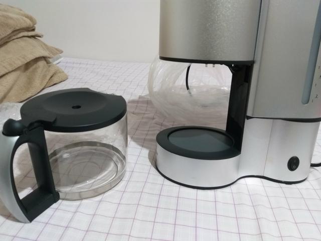 Cafeteira para até 10 xícaras, nunca foi usada - Foto 3