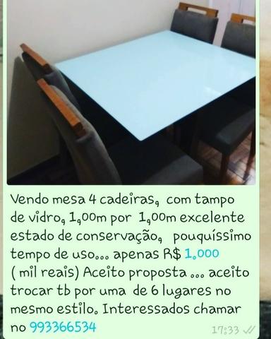 Mesa 4 cadeiras