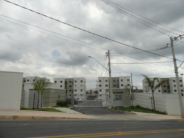 Vendo apartamento de 2 quartos no Pq.das Indústrias