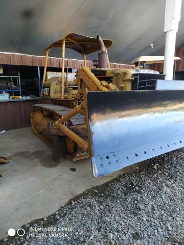 Trator esteira Caterpiller D5B
