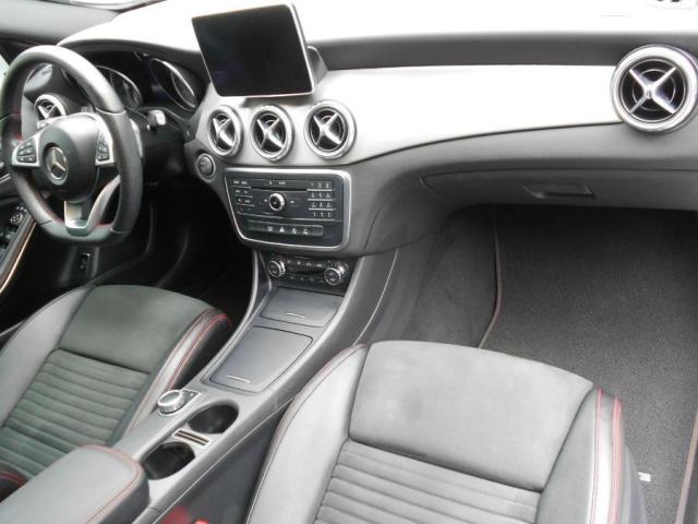 Mercedes GLA 250 Sport 2.0 TB 16V 4x2 211cv Aut. - Branco - 2016 - Foto 12