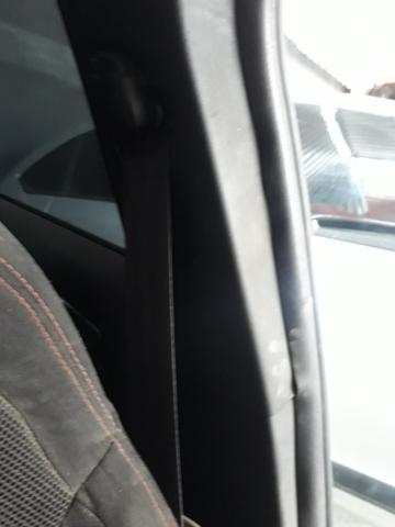 Acabamento da coluna interno do Fiat bravo