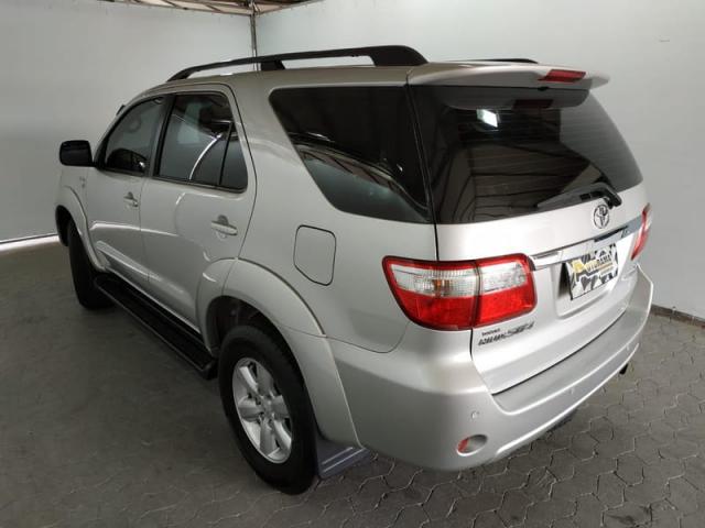 TOYOTA HILUXSW4 SRV4X4 AUT 07 LUGARES - Foto 6