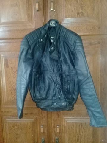 Conjunto em couro para motociclista