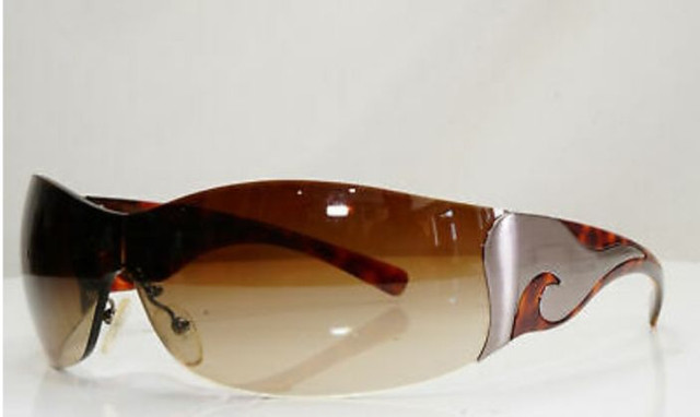 Óculos De Sol PRADA Vintage Feminino Autêntico Prada Escudo Flame Wave - Foto 2