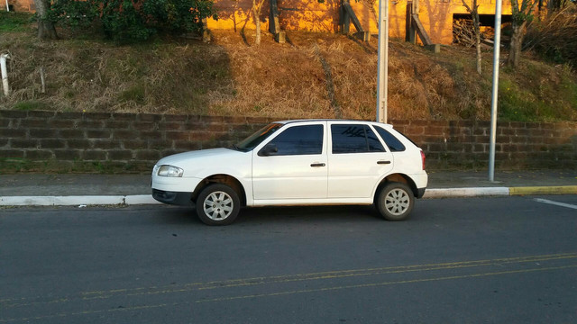 GOL G4 2008 COM AR - Foto 4