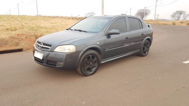 Astra cinza completo 4portas 2.0 GM