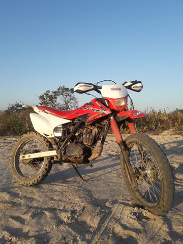 Nx 200 roupa de CRF