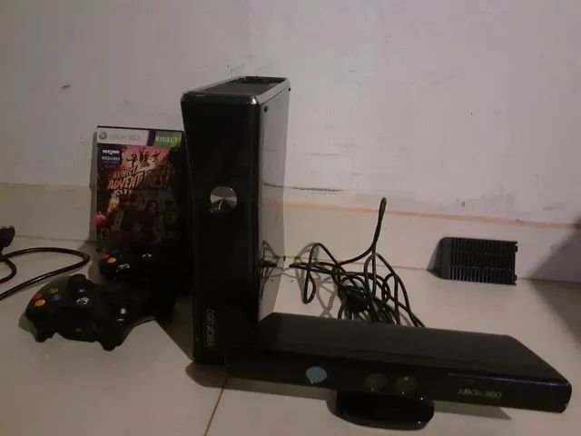 XBOX 360 SLIM DESTRAVADO COM 1 CONTROLE KINECT E 15 JOGOS : :  Games e Consoles