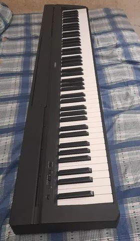 YAMAHA Piano digital (P-45B) : : Instrumentos Musicais