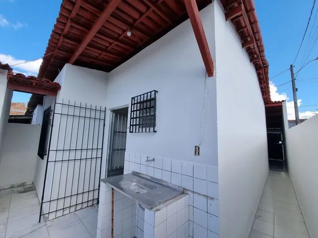 Casa de 2/4 bairro Conceição 