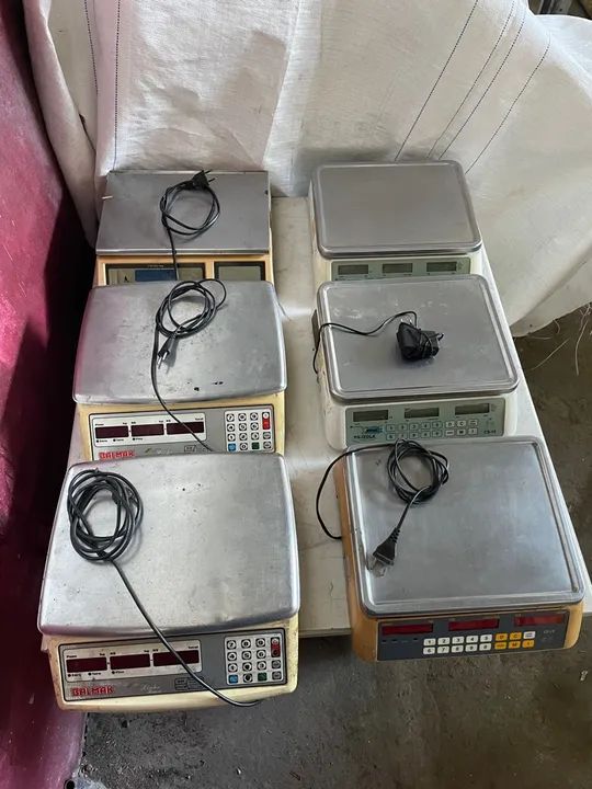 Vendo balanças 