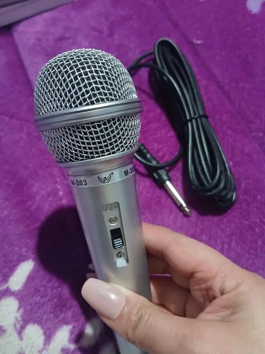 Microfone profissional com fio P10 