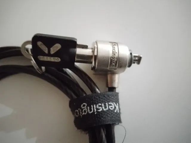 Cabo de segurança cable lock para laptop notebook - Foto 3