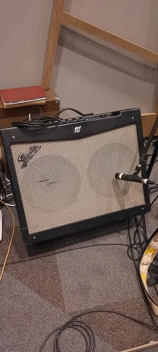 Amplificador Fender Mustang IV 150w V1 2x12 Celestion - Com pedal de