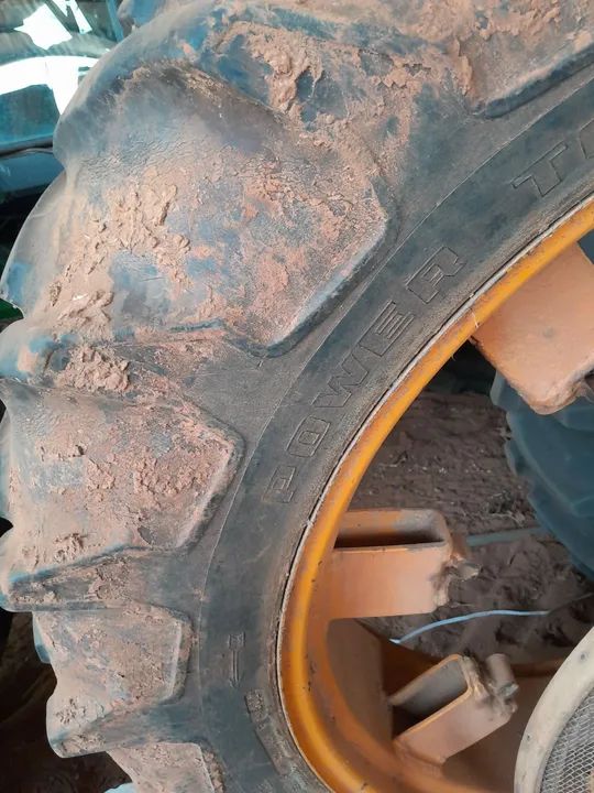Pneu e aro 13 6 38 para trator